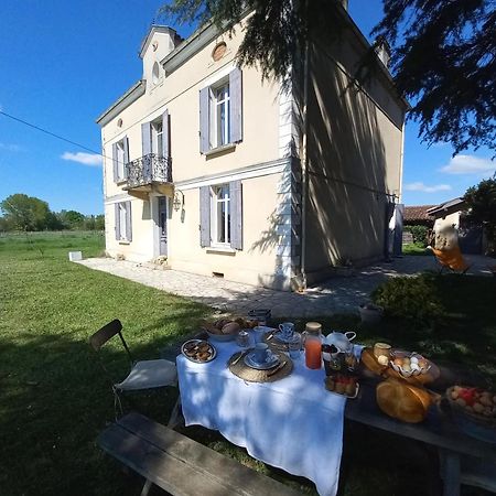 Bed and Breakfast L' Embellie Sur Lot Sainte-Livrade-sur-Lot Exterior foto