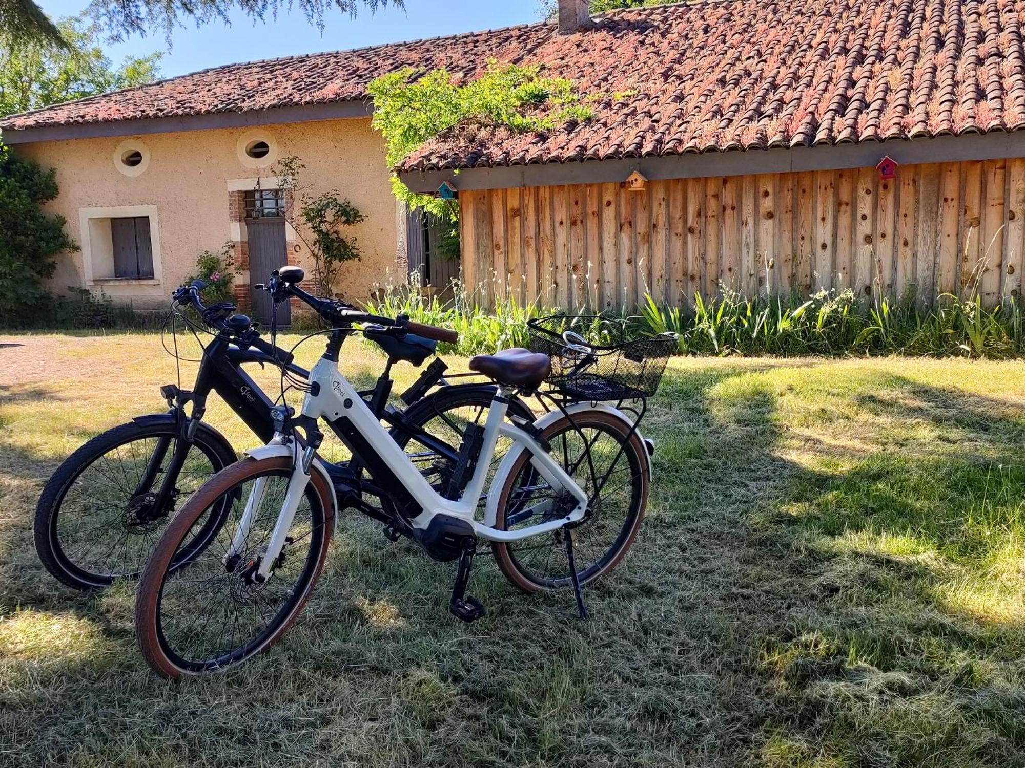 Bed and Breakfast L' Embellie Sur Lot Sainte-Livrade-sur-Lot Exterior foto